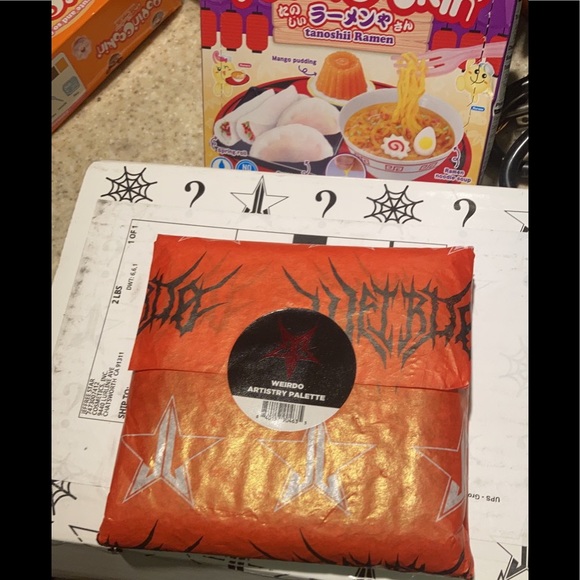 Weirdo pallet - Picture 1 of 3